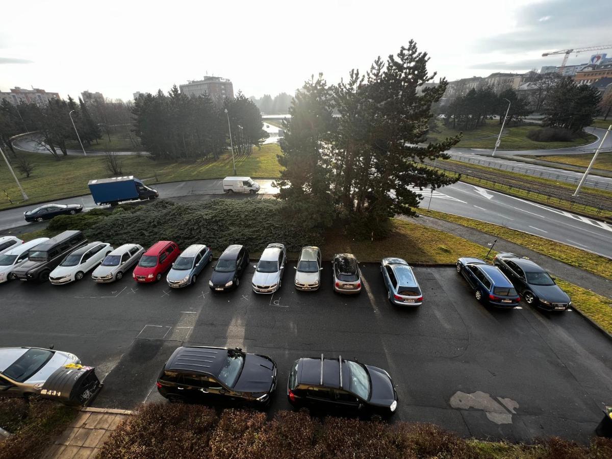 Apartman U Vystaviste Оломоуц Екстер'єр фото