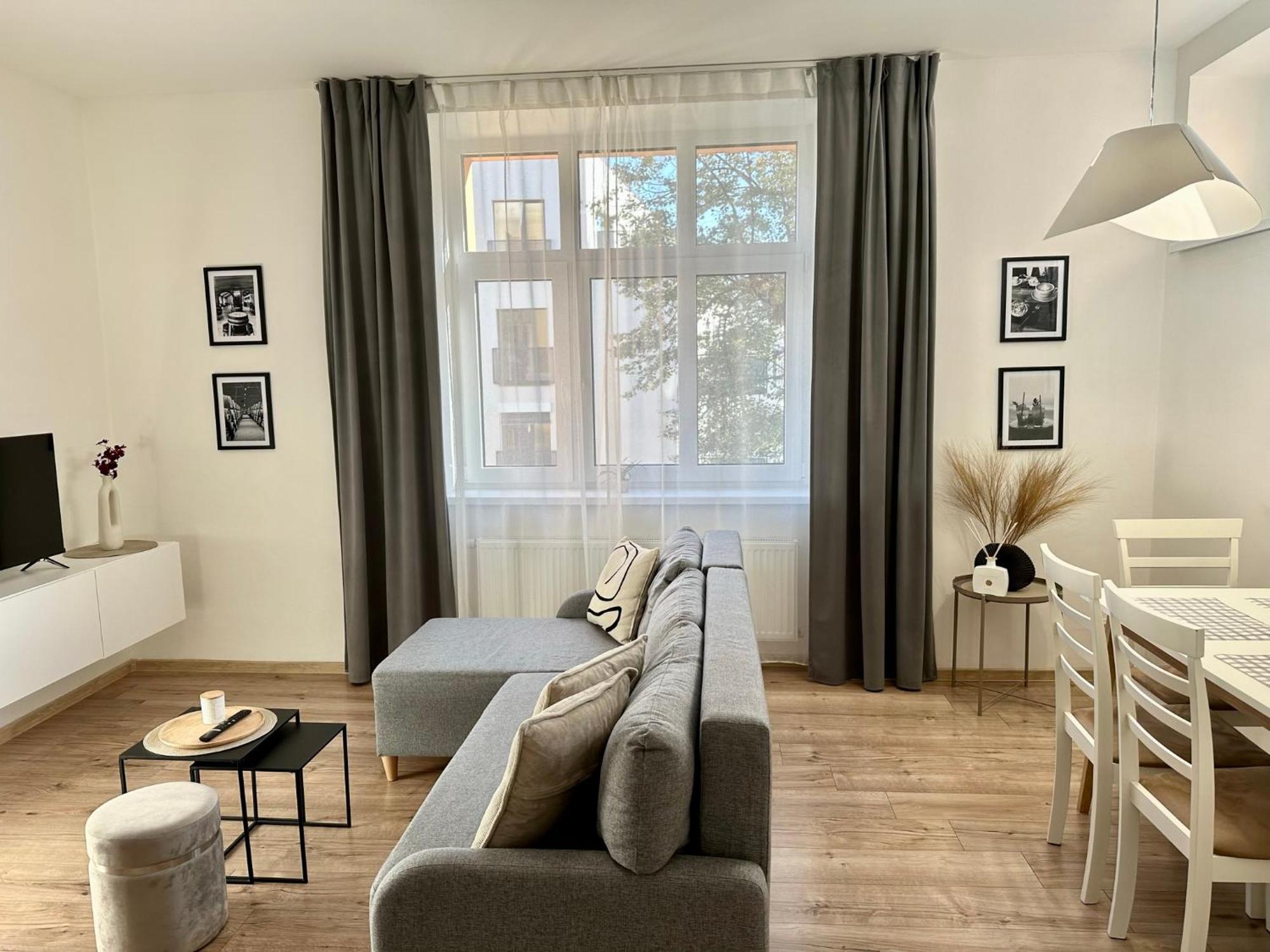 Apartman U Vystaviste Оломоуц Екстер'єр фото